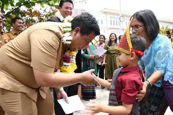 Bupati Samosir Bersama Sekjen HKBP Resmikan Ruangan dan Kantor TK Oberhausen Distrik VII Samosir.