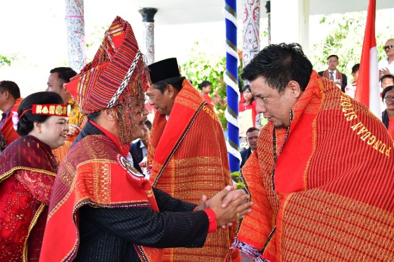 PELANTIKAN DPC PUNGUAN SITOHANG DOHOT BORUNA, BUPATI SAMOSIR HARAPKAN PSB MENJAGA KESATUAN DAN TOLONG-MENOLONG