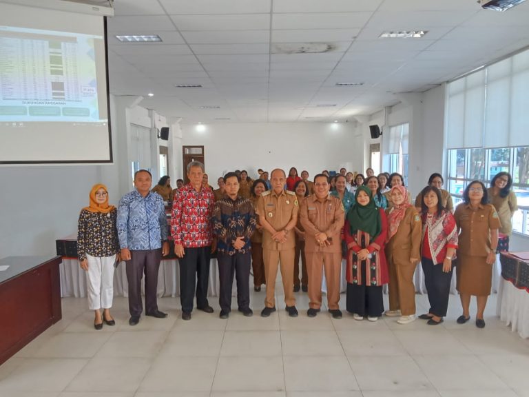 Ketua TPPS Martua Sitanggang Buka Rapat Koordinasi Monitoring Pelaksanaan Intervensi Serentak Percepatan Penurunan Stunting di Kabupaten Samosir.