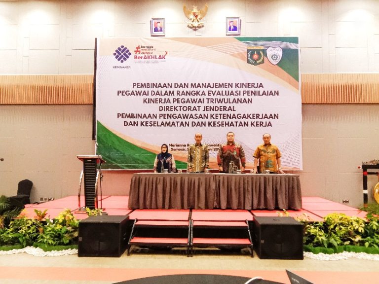 Wabup Martua Sitanggang Apresiasi Pelaksanaan Pembinaan dan Manajemen Kinerja Pegawai Triwulanan Kemnaker Digelar di Kabupaten Samosir.