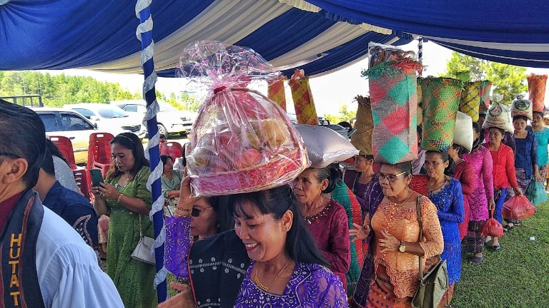 PEMERINTAH KABUPATEN SAMOSIR HADIR DALAM PESTA GOTILON HKBP HUTA TINGGI