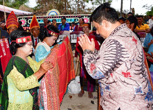 POMPARAN OP. GALUNTAM SIMBOLON SUHUT NIHUTA APRESIASI BUPATI SAMOSIR