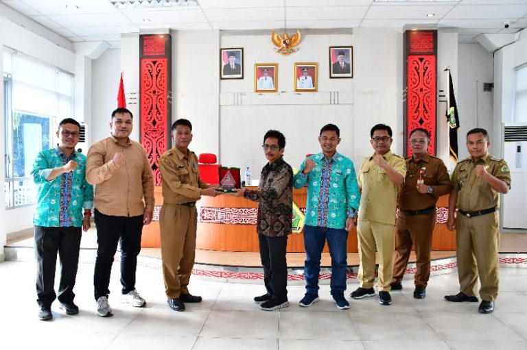 PEMKAB SAMOSIR TERIMA KEDATANGAN 1006 MAHASISWA KKN UNIMED 