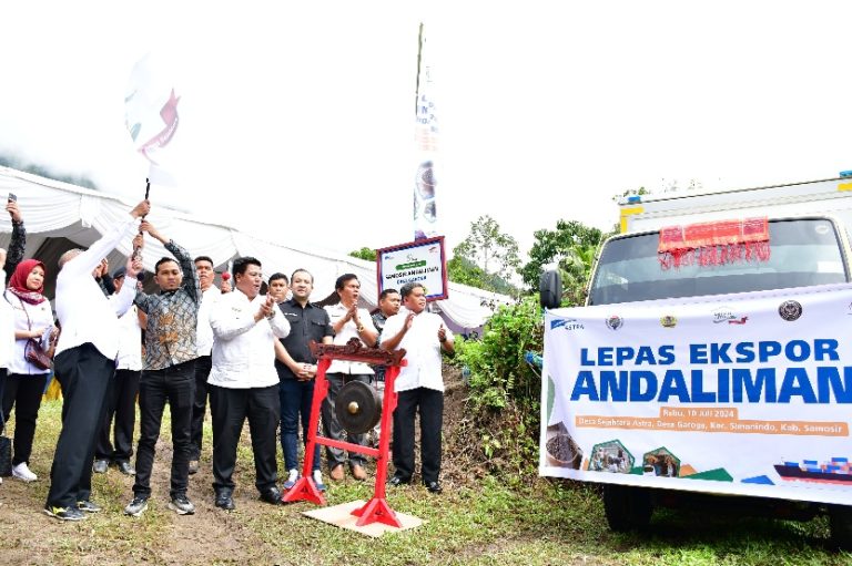 ANDALIMAN GO INTERNASIONAL, BUPATI SAMOSIR LEPAS EKSPOR KE NEGARA PRANCIS DAN JERMAN