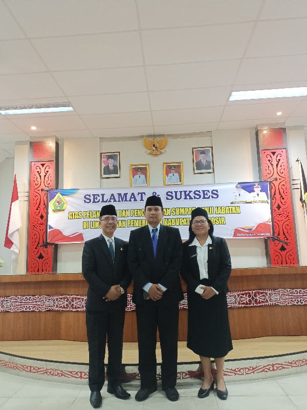 Dua Orang Pejabat Pimpinan Tinggi Pratama dilingkungan Pemkab Samosir Dilantik.