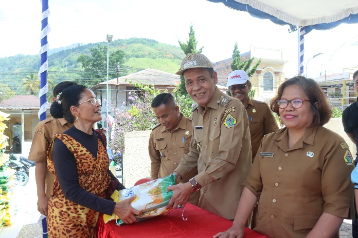 GERAKAN PANGAN MURAH DISERBU WARGA PANGURURAN 