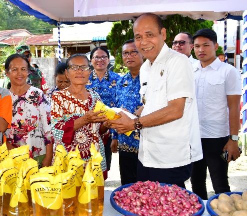 WABUP BUKA GERAKAN PANGAN MURAH DI KECAMATAN PALIPI