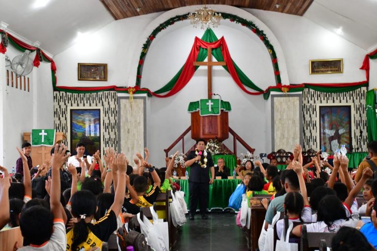 PERINGATI HARI ANAK NASIONAL, BUPATI SAMOSIR AJAK SELURUH ELEMEN BERI PERLINDUNGAN DAN TOLAK KEKERASAN 