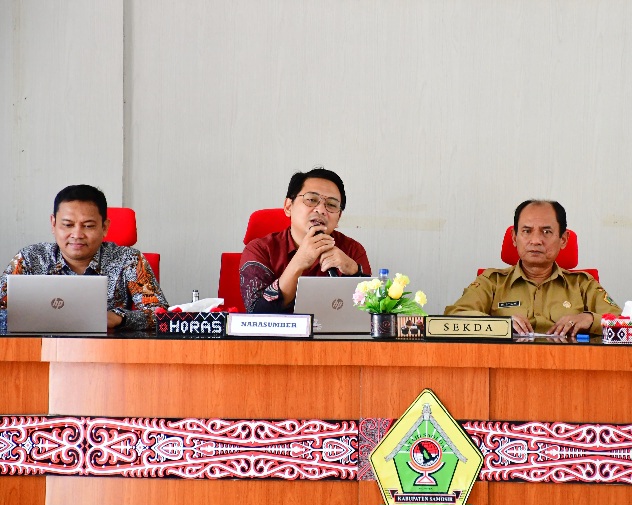 Pemkab Samosir bersama KPK RI Menggelar Rakor Evaluasi dan Tindak Lanjut Pembangunan Sistem Pencegahan Korupsi di Kabupaten Samosir.