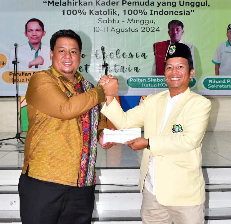 PESAN BUPATI SAMOSIR DALAM PELANTIKAN PEMUDA KATOLIK KOMCAB SAMOSIR, "KAMI TERBUKA DAN SIAP MENDUKUNG PROGRAM PEMUDA KATOLIK"