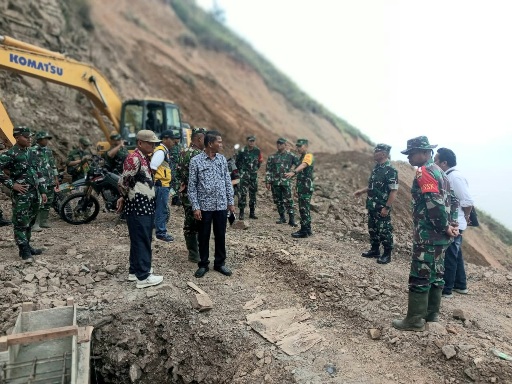 Tim Wasev Mabes TNI Tinjau Progres TMMD Ke-121 di Desa Hasinggaan.