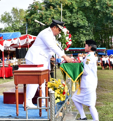 BUPATI SAMOSIR INSPEKTUR UPACARA HUT RI KE-79