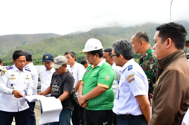 DERMAGA SIBEA-BEA DIBANGUN, BUPATI SAMOSIR BERSAMA KEMENHUB LAKUKAN MONITORING 