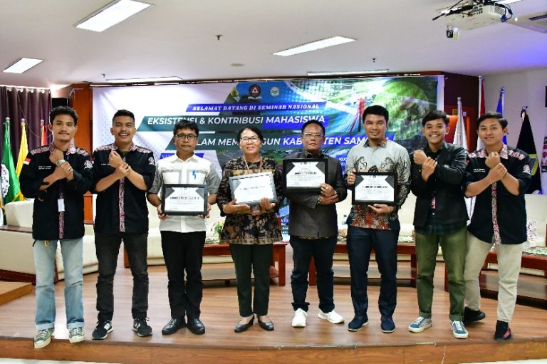 BUPATI SAMOSIR AJAK MAHASISWA ASAL SAMOSIR BERKONTRIBUSI DALAM PEMBANGUNAN 