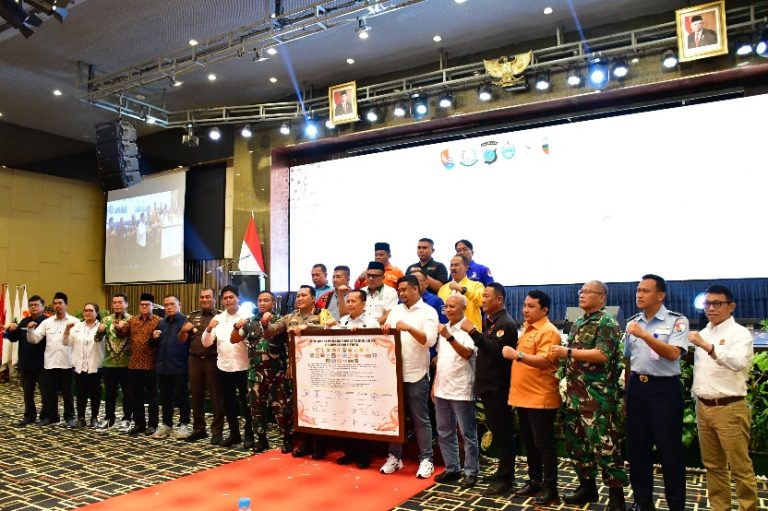 Plt. BUPATI SAMOSIR MARTUA SITANGGANG HADIRI DEKLARASI PILKADA DAMAI 2024