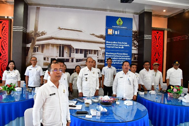 SUKSESKAN PILKADA 2024, Plt. BUPATI SAMOSIR IKUTI DEKLARASI NETRALITAS ASN 