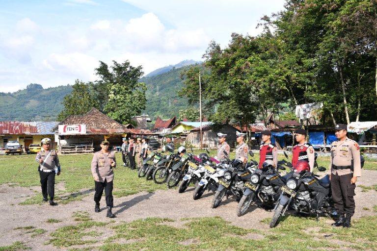 BUPATI SAMOSIR IKUTI APEL GELAR PASUKAN OPERASI KETUPAT TOBA 2025