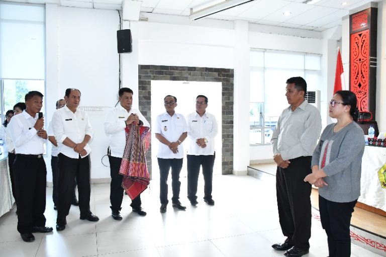 WAKAPOLRES SAMOSIR PURNA BAKTI, BUPATI DAN WABUP APRESIASI KINERJA DAN DEDIKASI SELAMA BERTUGAS 