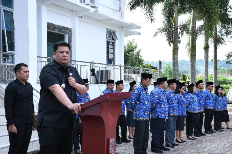 Pimpin Upacara Hari Kesadaran Nasional, Bupati Samosir Ingatkan Disiplin Pegawai .