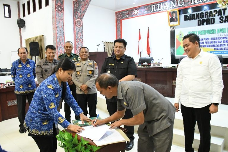 Pemkab dan DPRD Samosir Sepakati Dua Buah Ranperda.