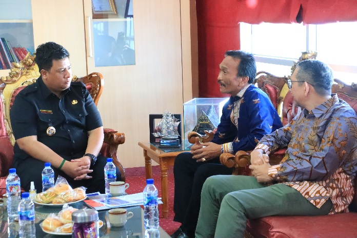 KEMENKUM RI LAKUKAN PEMERIKSAAN SUBSTANTIF INDEKS GEOGRAFIS ANDALIMAN PULO SAMOSIR, BUPATI SAMOSIR: SERTIFIKAT IG ANDALIMAN LAYAK UNTUK SAMOSIR