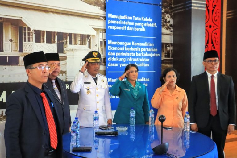 PERINGATI HARI OTONOMI DAERAH XXIX, PEMKAB. SAMOSIR GELAR UPACARA