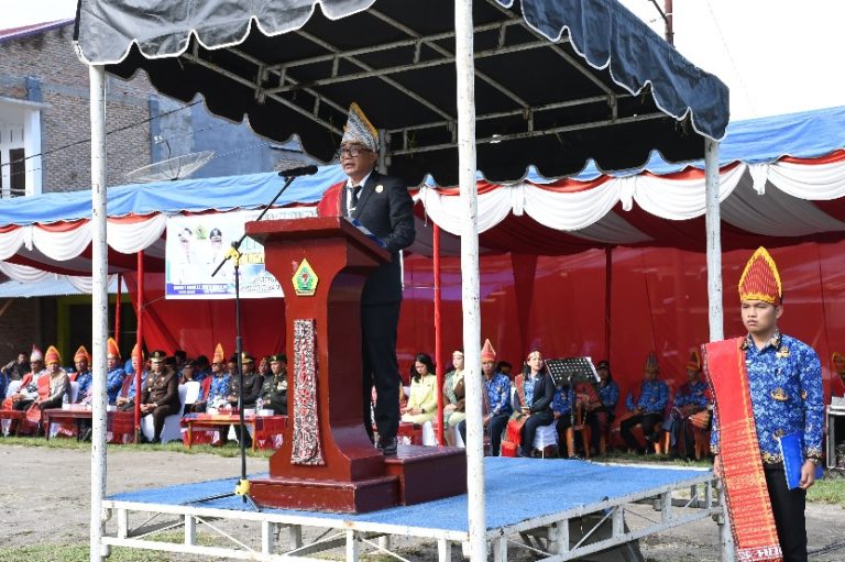 Wakil Bupati Samosir Pimpin Upacara Peringatan Hardiknas 2025.