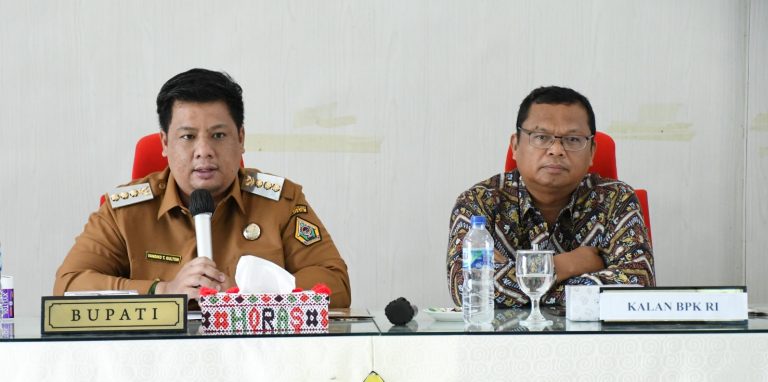 SOSIALISASIKAN PENINGKATAN TATA KELOLA KEUANGAN DAERAH, BUPATI SAMOSIR APRESIASI KEHADIRAN KEPALA BPK RI PERWAKILAN SUMUT 