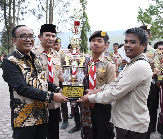 WAKIL BUPATI SAMOSIR HARAPKAN PRAMUKA MEMILIKI SIKAP YANG TANGGUH DAN BERBUDAYA