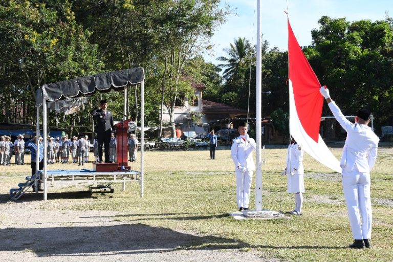 WAKIL BUPATI SAMOSIR INSPEKTUR UPACARA PERINGATAN HARI LAHIR PANCASILA 