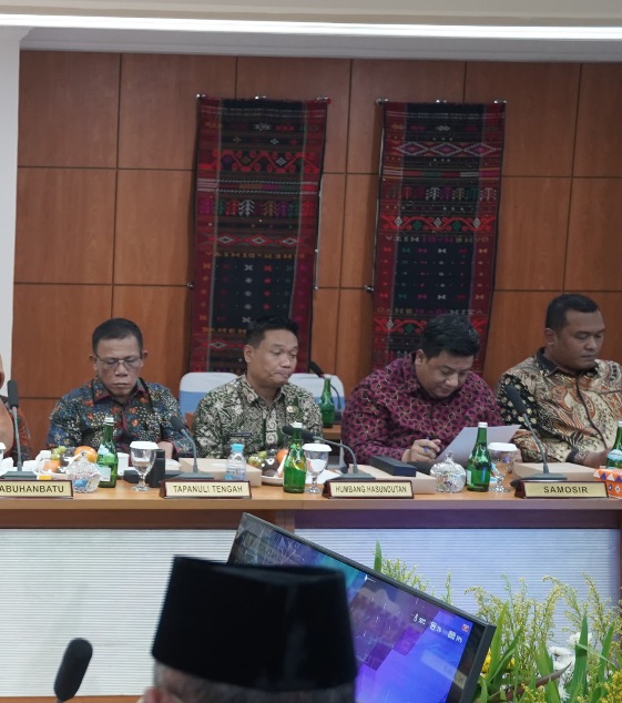 Bupati Samosir Hadiri Rapat Umum Pemegang Saham Luar Biasa PT. Bank Sumut Tahun 2025