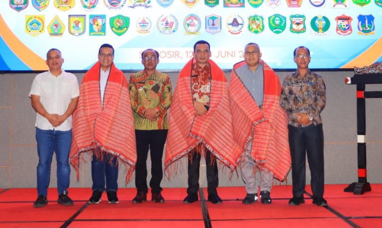 Wakil Bupati Samosir Buka Sosialisasi dan Bimtek Implementasi SIPD-RI untuk Pemerintah Provinsi, Kabupaten/Kota se-Sumatera Utara.