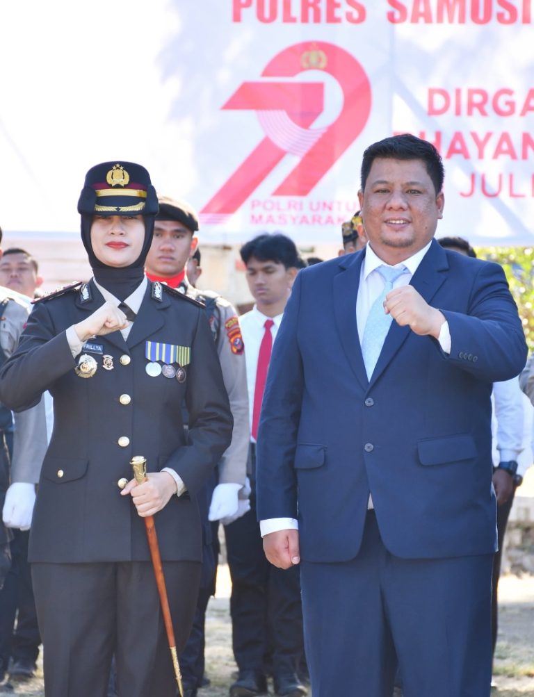 Bupati Samosir Ikuti Upacara HUT Bhayangkara ke- 79 Tahun 2025 Polres Samosir.
