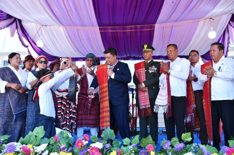 Dibuka Bupati Samosir, Festival Wisata Edukasi Leluhur Batak Rumahela 2025 Dimulai.