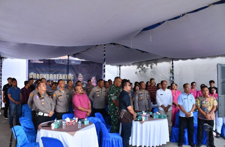 Sekdakab Samosir Ikuti Zoom Meeting Ground Breaking SPPG Polres Samosir.