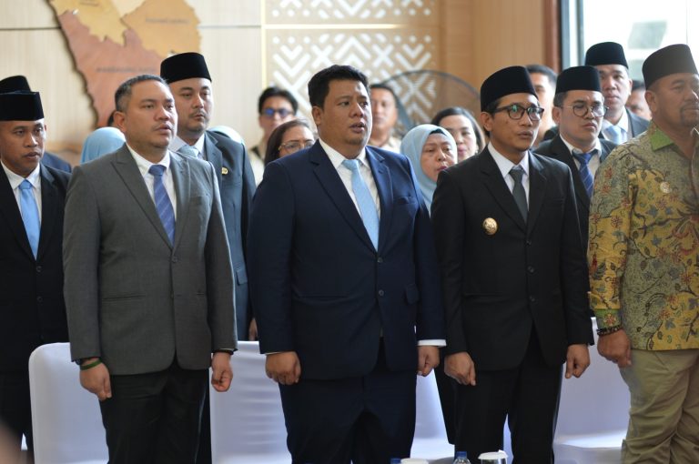 Bupati Samosir Hadiri Pelantikan Sekretaris Daerah Provinsi Sumut, Gubernur Minta Sukseskan Program Pusat dan Daerah
