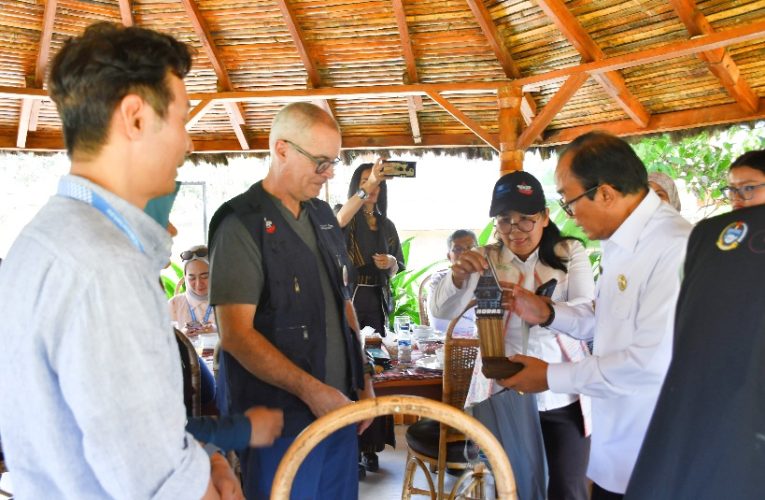 Hari Kedua Revalidasi, Assesor UNESCO Geopark Kaldera Toba Kunjungi Sejumlah Geosite di Kabupaten Samosir.