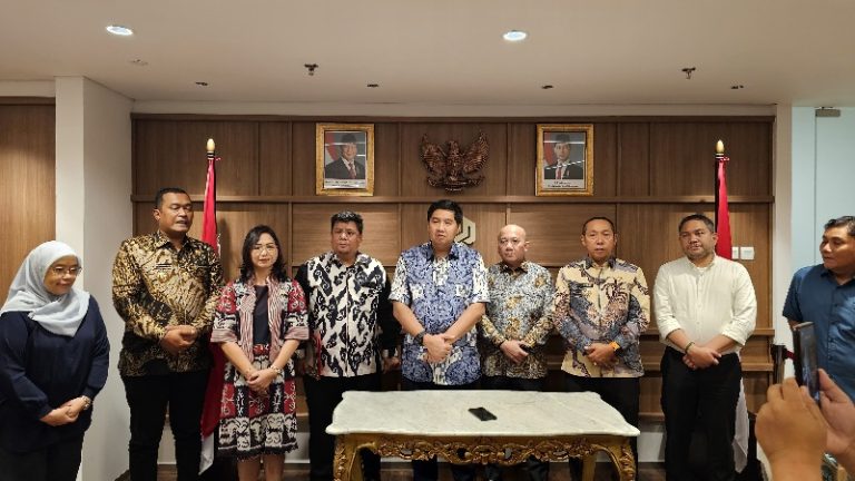 KUNJUNGI KEMENTERIAN PKP, BUPATI SAMOSIR USULKAN PEMBANGUNAN 500 UNIT PROGRAM BSPS