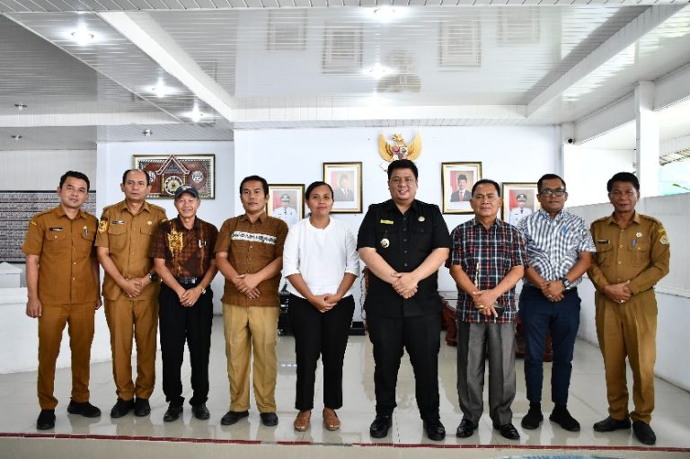 BUPATI SAMOSIR DUKUNG PARHEHEON AMA HKBP DISTRIK VII SAMOSIR DAN RENCANA PERESMIAN HKBP RESORT RIANIATE