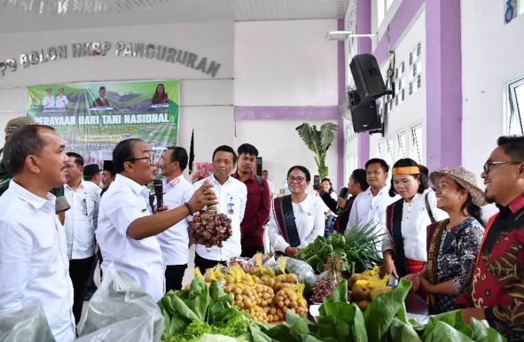 PEMKAB SAMOSIR RAYAKAN HARI TANI NASIONAL