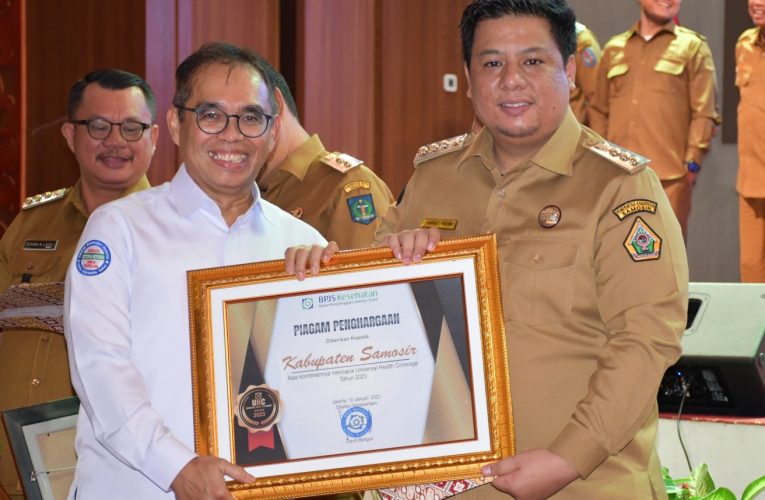Launching UHC Prioritas, Vandiko: Warga Samosir Berobat Gratis Cukup dengan KTP