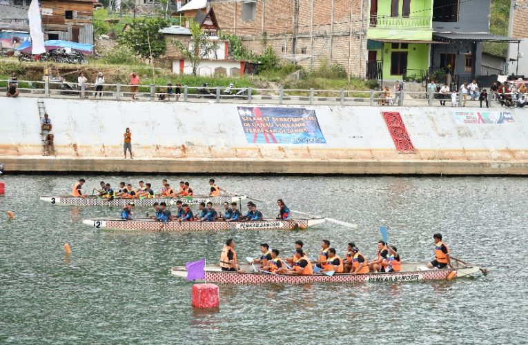 BUPATI SAMOSIR LEPAS START LOMBA SOLU BOLON, 22 TIM BERADU KUAT DI JALUR TANO PONGGOL