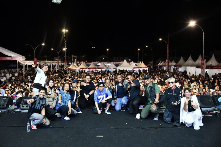 PUNCAK TOTK 2025 TAMPILKAN KONSER SPEKTAKULER, SAMOSIR MAKIN BERSINAR DI KAWASAN DANAU TOBA DAN INTERNATIONAL