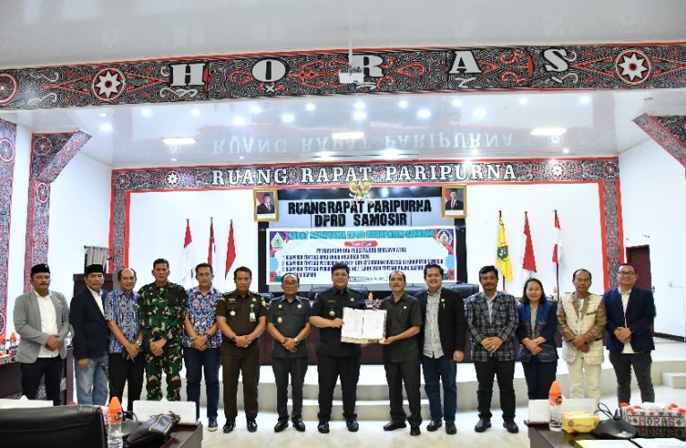 BUPATI SAMOSIR BERSAMA DPRD SAHKAN APBD 2026