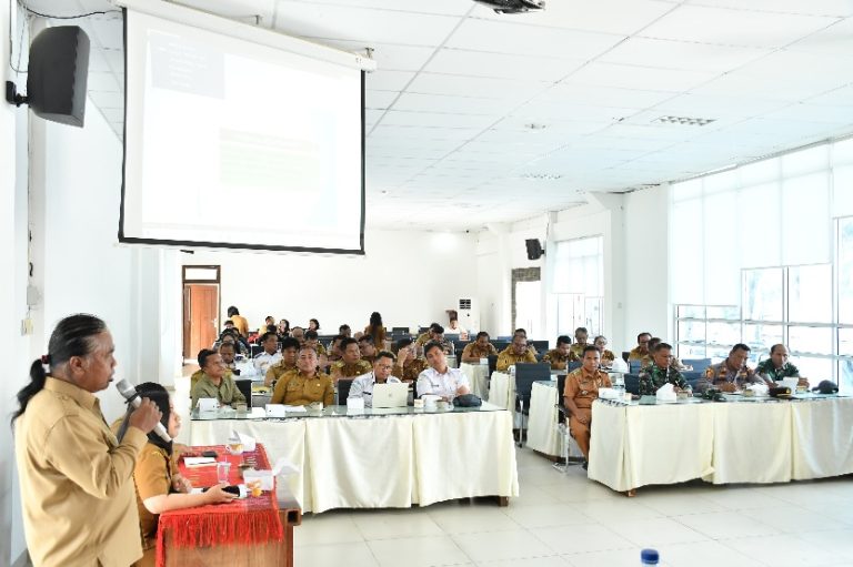 ANTISIPASI POTENSI BENCANA HIDROMETEOROLOGI, PEMKAB SAMOSIR GELAR RAKOR KESIAPSIAGAAN DAN BENTUK SATGAS BENCANA