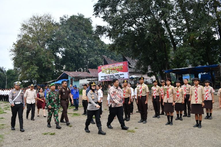 BUPATI SAMOSIR CEK KESIAPAN PERALATAN DAN PERSONEL OPS LILIN TOBA 2025