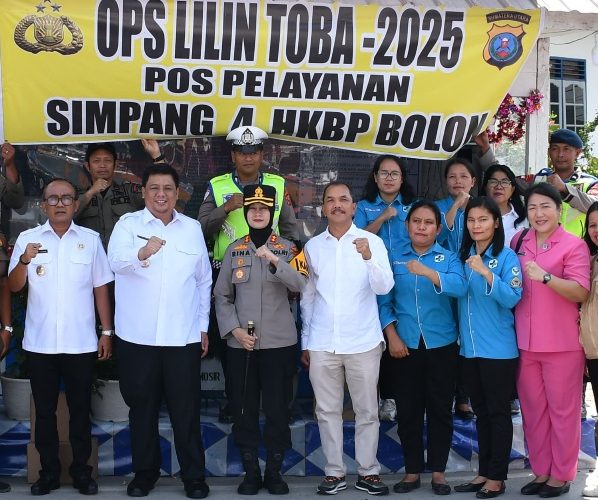 Pimpin Langsung Monitoring Pos Nataru, Bupati–Wabup Samosir Tegaskan Pelayanan Humanis dan Kesiapsiagaan Personel