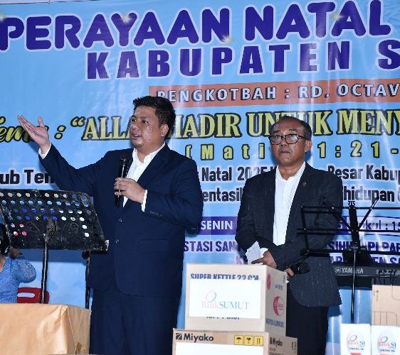 Sentuh Daerah Terpencil, Bupati-Wabup Merayakan Natal Oikoumene di Sihusapi