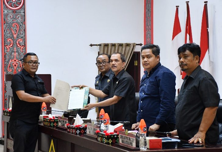 Pemkab Samosir Bersama DPRD Tetapkan Propemperda Tahun 2026