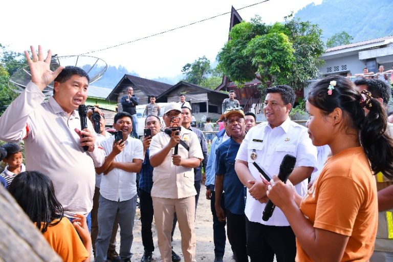 Menteri PKP Maruarar Sirait Kunjungi Samosir, 556 Rumah Dibedah dan 41,80 Hektare Kawasan Kumuh Ditata 